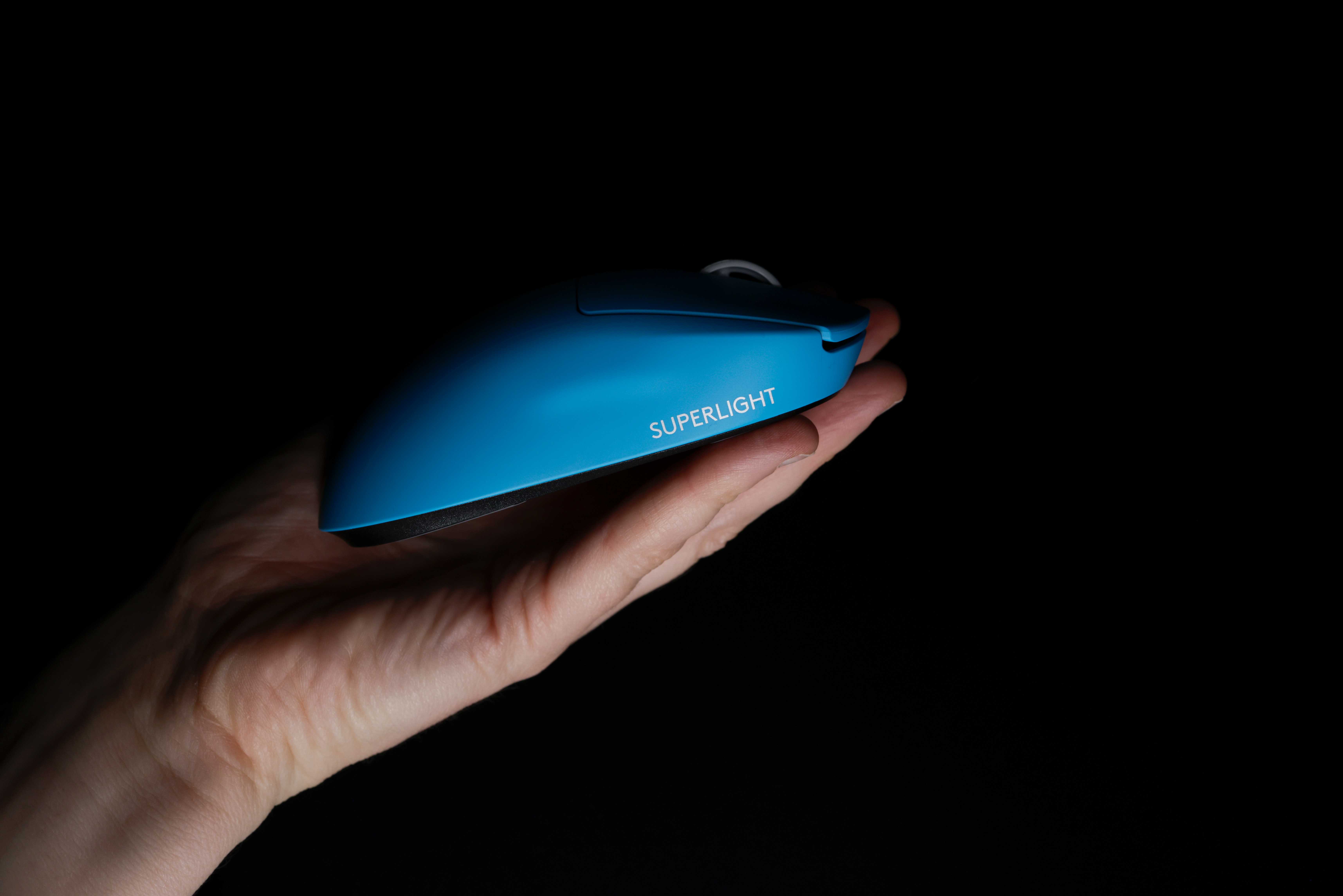 羅技 Logitech G PRO X SUPERLIGHT 2 電競滑鼠推出「電光藍」特別版,618 購物優惠活動同步登場