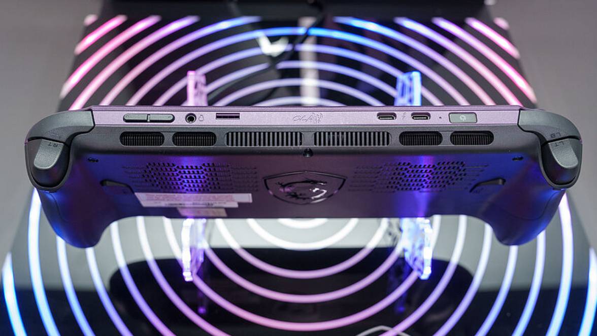 MSI Claw 8 EX AI+ 搶先看！搭載 Intel Arc G3 Extreme 處理器，8 吋 120Hz 螢幕、XeSS 3 提升遊戲效能