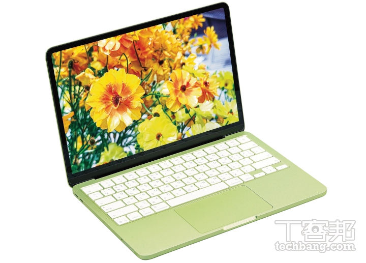 MacBook Neo 配備 13 吋 Liquid Retina 顯示器，具備 2408 x 1506 解析度，色彩表現與細緻度仍維持 Apple 一貫水準。