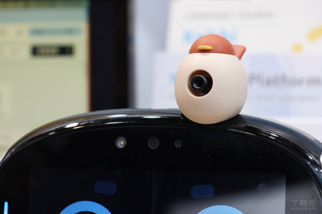 【COMPUTEX 2026】女媧科技 AI 護理機器人亮相　模擬病患對答幫護理師練功