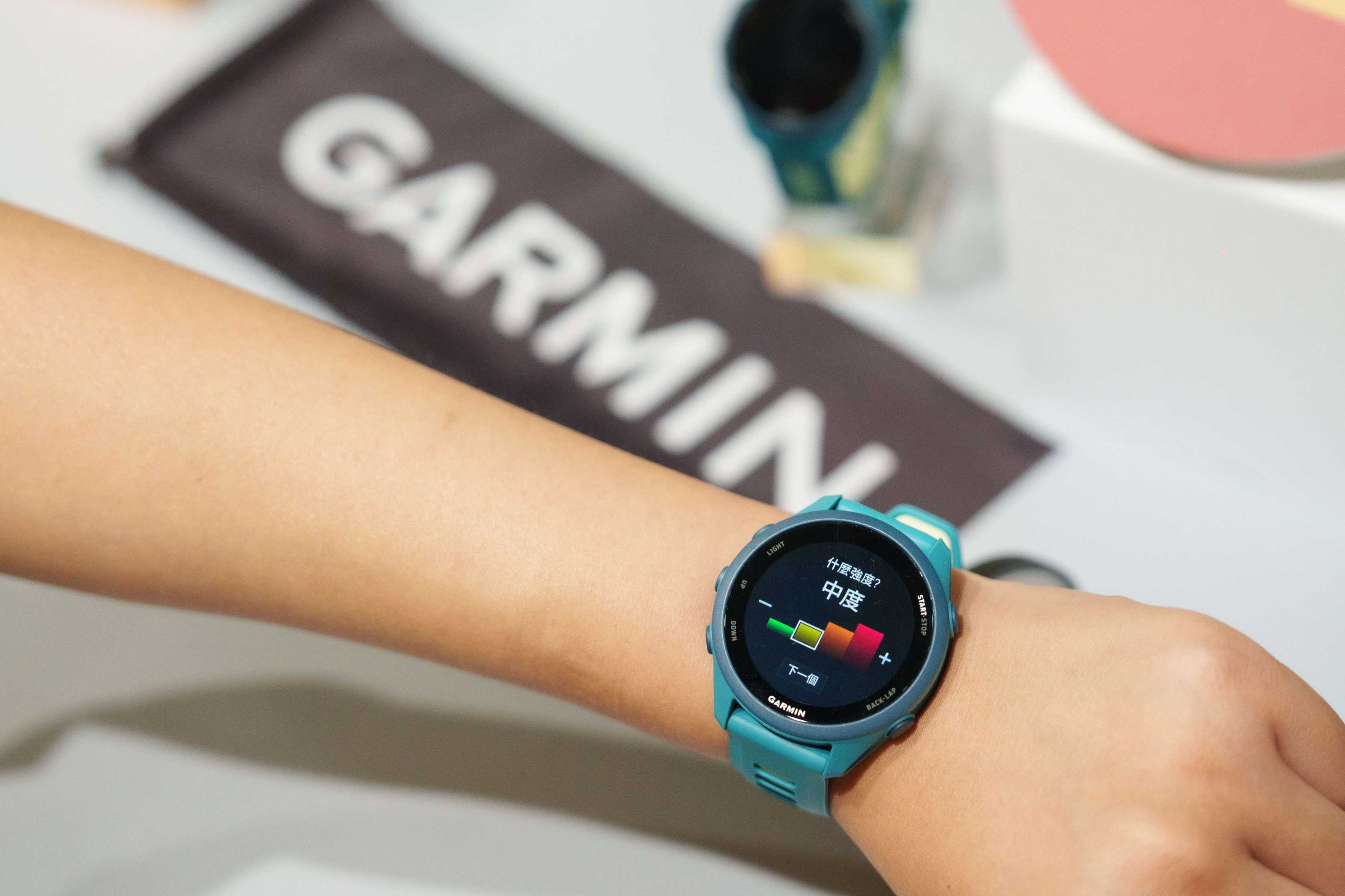Garmin 風格跑聚日直擊：Forerunner 70/170 導入跑走訓練、多巴胺配色，從新手到輕跑族都適用