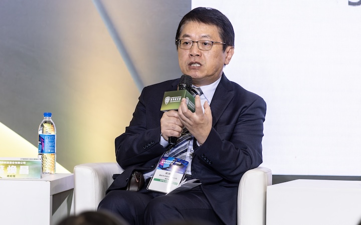 博鈞科技葉煥昌總經理提醒,機器人透過雲端下載更新時充滿各種漏洞。