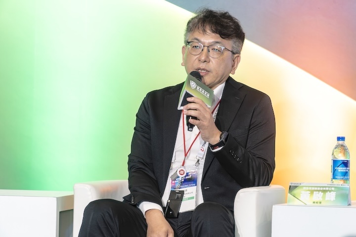 歐生全黃啟峰總經理則強調,AI 的身分必須綁定於不可竄改的實體硬體上,而非雲端。