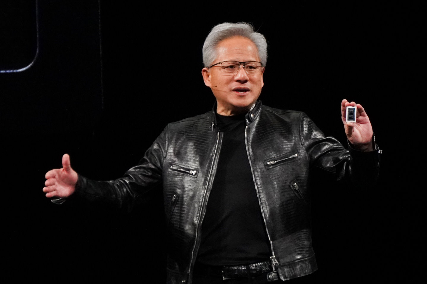 黃仁勳於Computex台北國際電腦展2026的CEO Keynote主題演講中發表RTX Spark SoC。