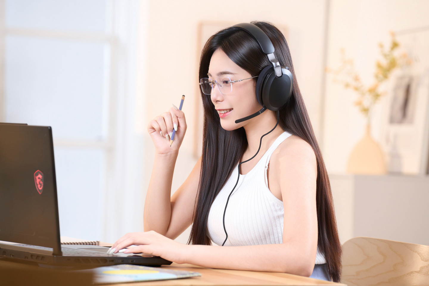 MSI MAESTRO 500 WIRELESS 三模無線降噪電競耳機評測：兼顧遊戲、通勤與工作的全能選擇
