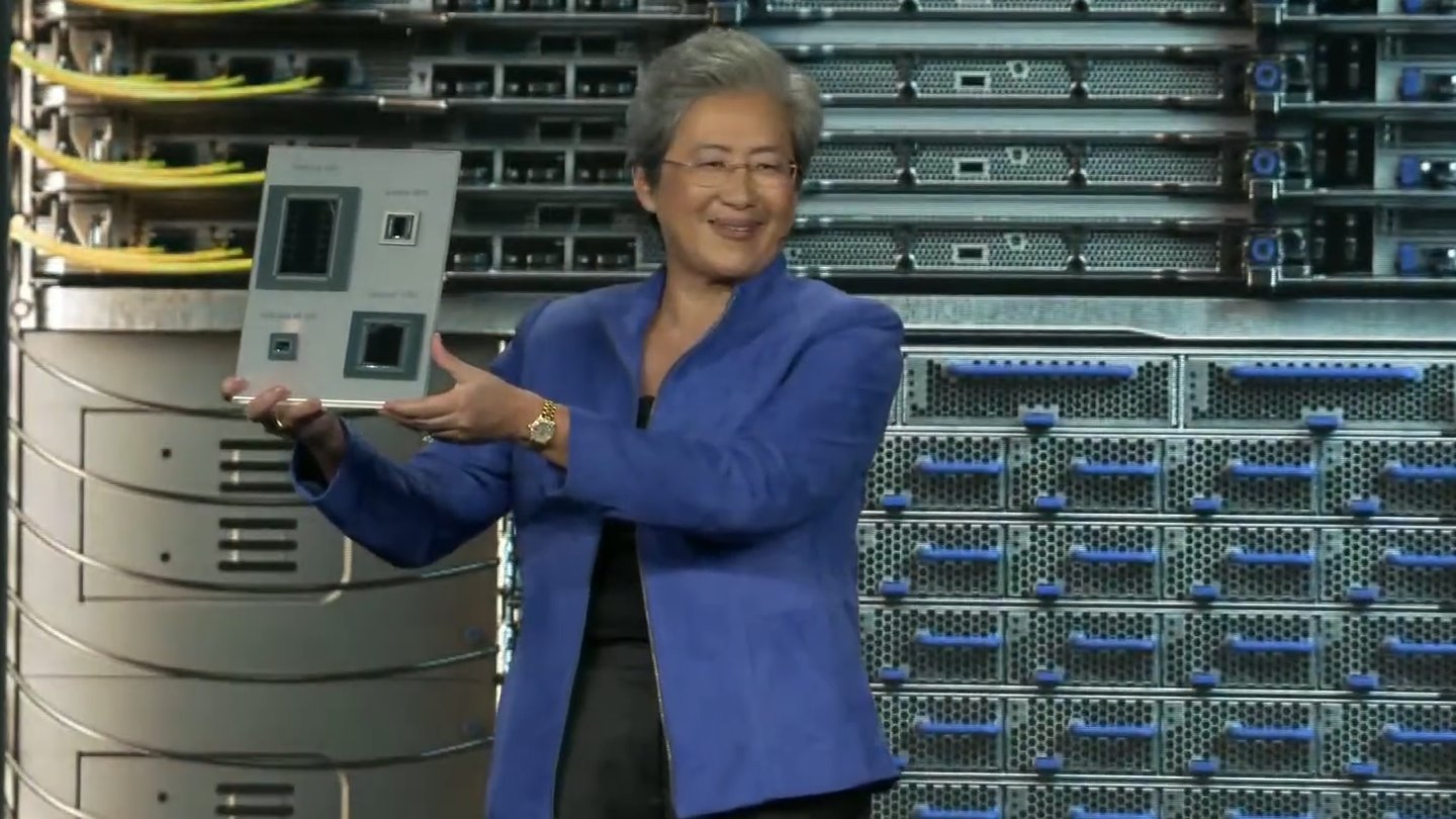 AMD執行長蘇姿丰在Advancing AI 2026大會演說展示第6代EPYC CPU（右下）、Instinct MI455X GPU（左上）、Salina DPU（資料處理器，右上）、Vulcano AI NIC（網路卡，左下）等晶片。