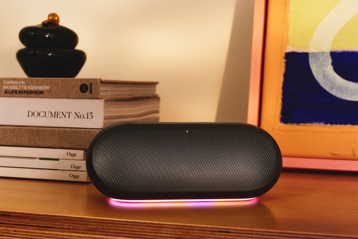 Harman Kardon 二代 LUNA 藍牙喇叭來了!升級 AI 智慧調音、環境燈效與 Auracast,售價 6 千有找