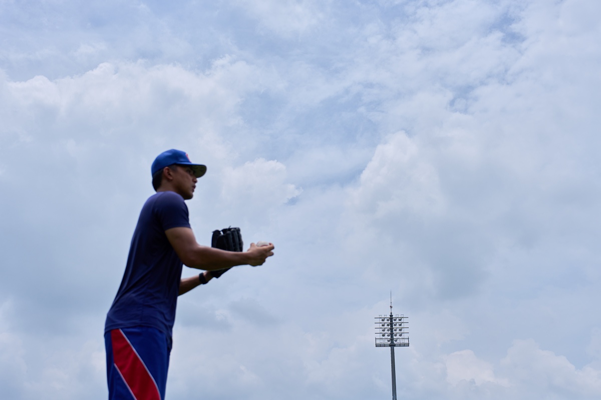 α7R VI 具備 16 檔動態範圍,就算在高反差的戶外、室內環境拍攝,也都能輕鬆還原亮、暗部的細節。(α7R VI + SEL2070G、38mm,F4、1/2500s、ISO 100〔看大圖〕)