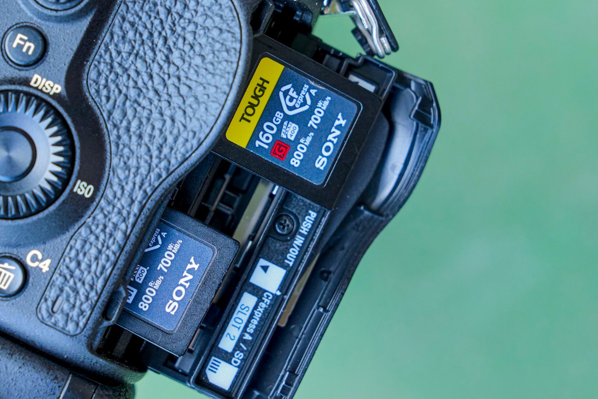 α7R VI 的 HQ RAW 搭配 CFexpress Type A 記憶卡,即使面對一整天的大量高速連拍,也可以確保檔案萬無一失。