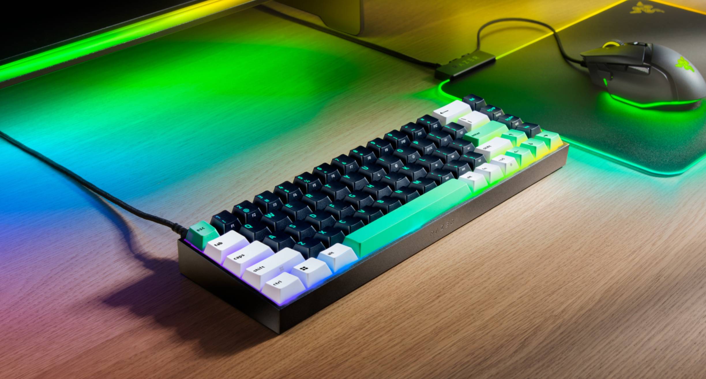 Razer Reclusa X Mini 65% 電競鍵盤上市！熱插拔 3/5-pin 軸體，售價 1,890 元