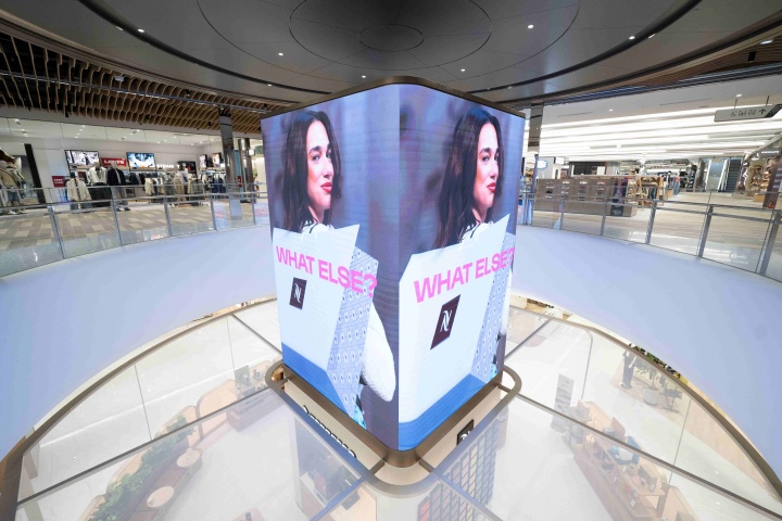 Nespresso 全球首家「啡凡概念店」插旗大巨蛋！推出刻字服務、限定拉花 ，還有獨家藍瓶咖啡組合