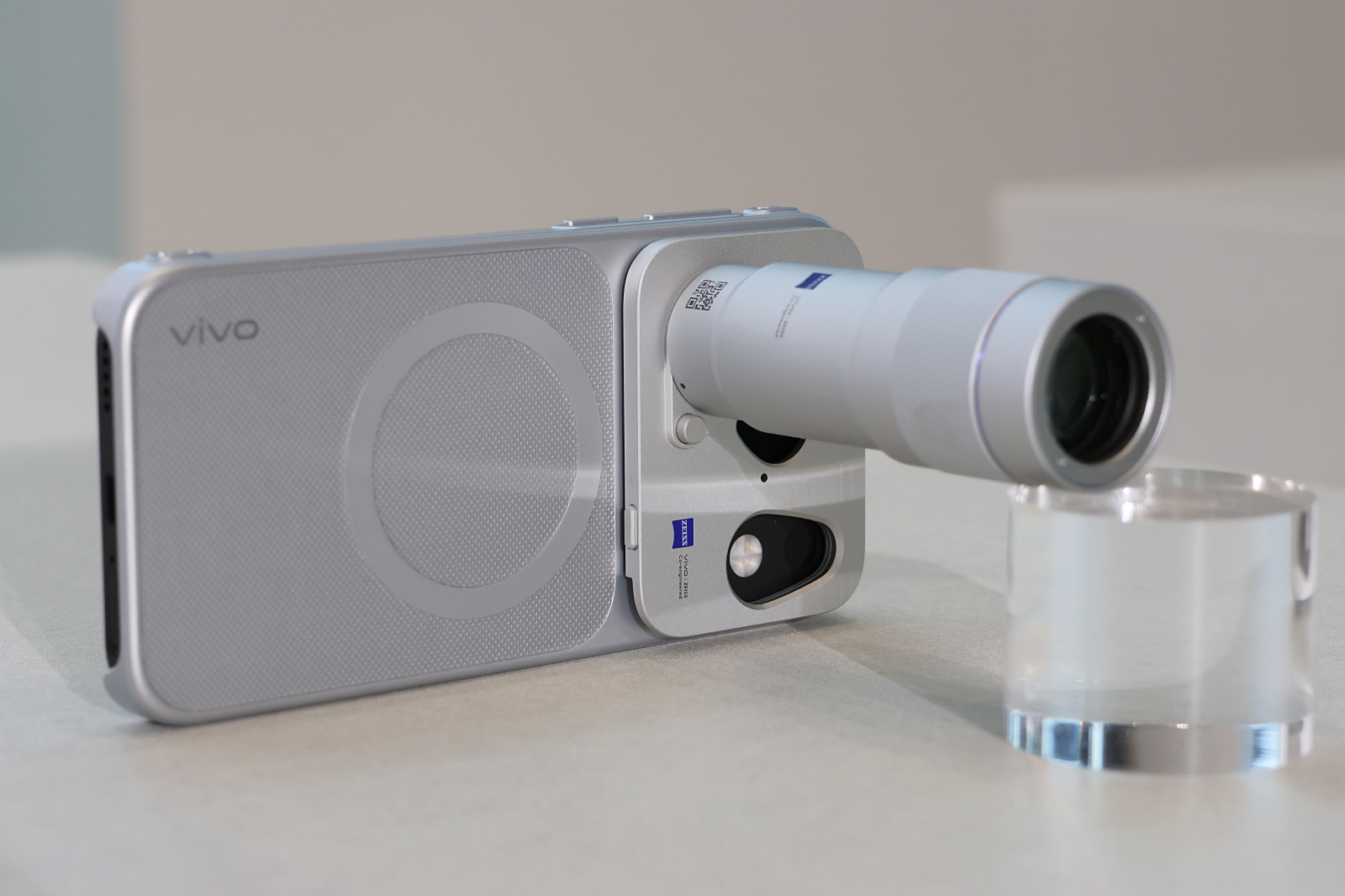 vivo X500 系列正式發表：首搭天璣 9600 Pro，主打 4K 240fps 慢動作與電影工房