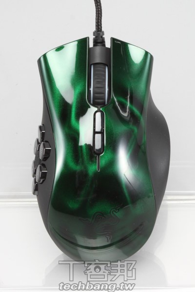 Razer Naga Hex 電競滑鼠開箱，6鍵更好按